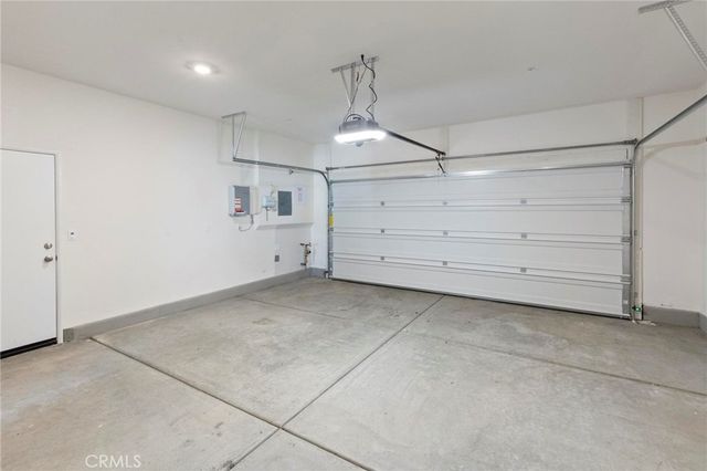 19409 Brush Creek Way, Lake Elsinore, CA 92532