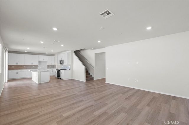 19409 Brush Creek Way, Lake Elsinore, CA 92532