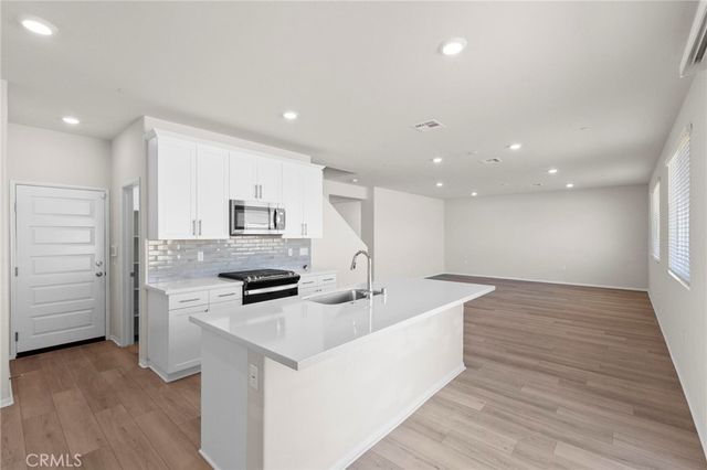 19409 Brush Creek Way, Lake Elsinore, CA 92532