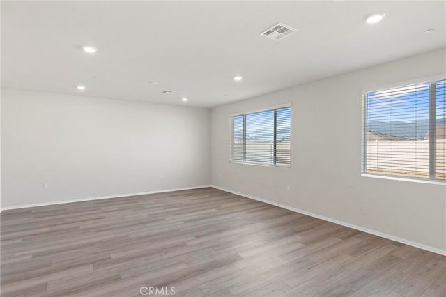 19409 Brush Creek Way, Lake Elsinore, CA 92532