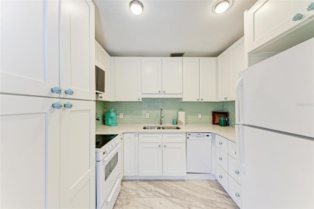 4578 RED MAPLE ROAD 904, Bradenton, FL 34210