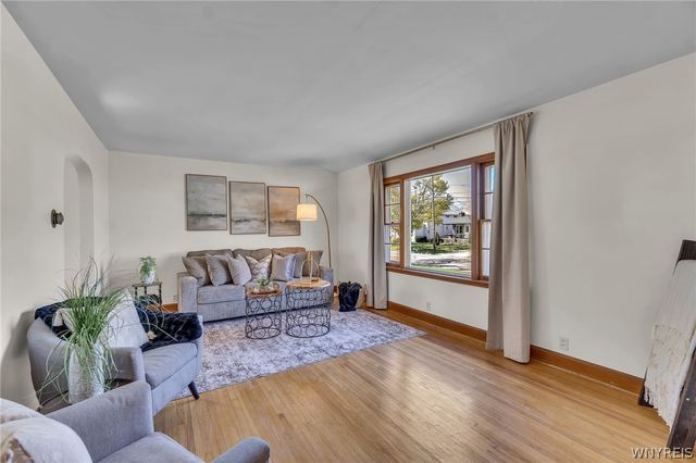 2947 Porter Road, Niagara Falls, NY 14305