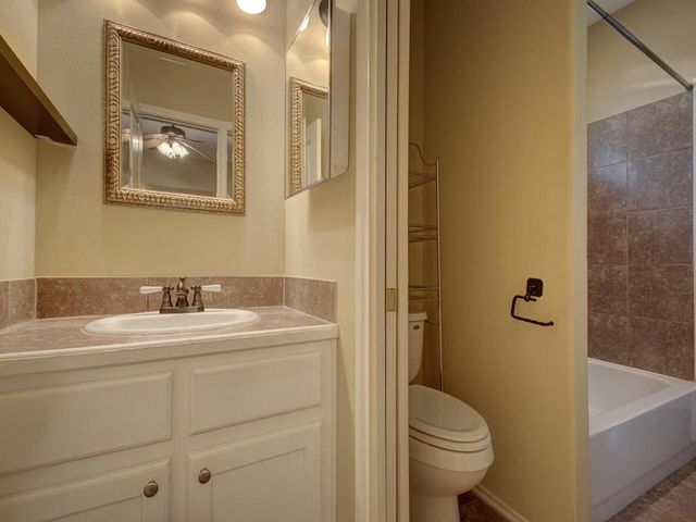 2906 Pearl ST B, Austin, TX 78705