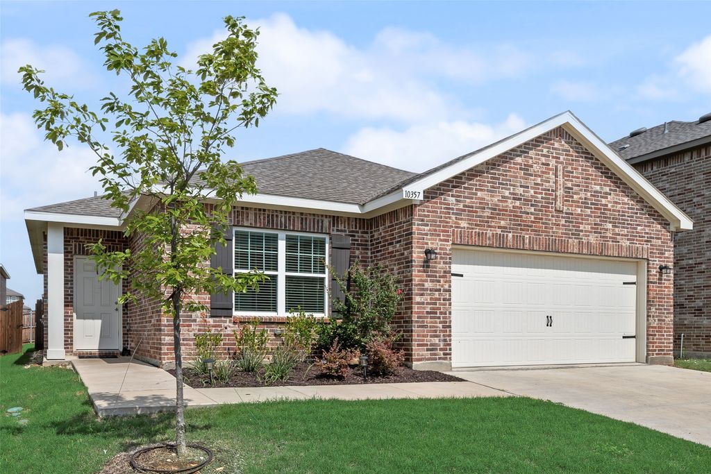 10357 Burnfoot Lane, Fort Worth, TX 76036 — photo 2
