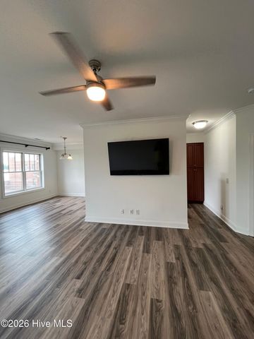 6831 Main Street 323, Wilmington, NC 28405