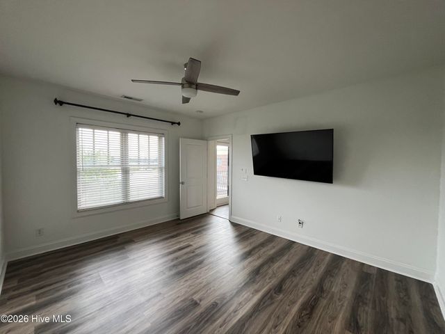 6831 Main Street 323, Wilmington, NC 28405