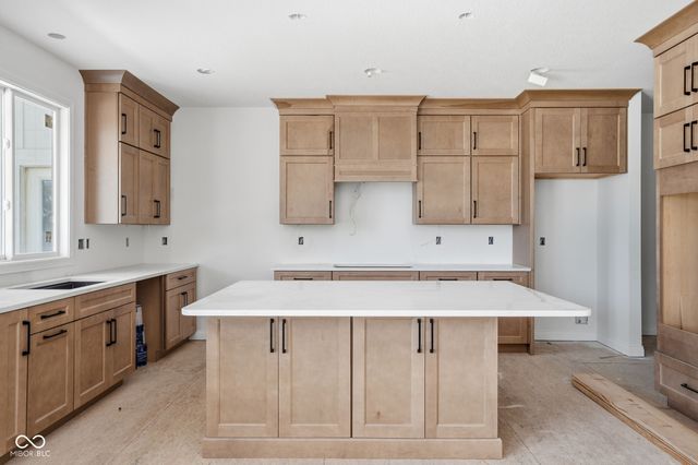 2786 S Kings Way, New Palestine, IN 46163