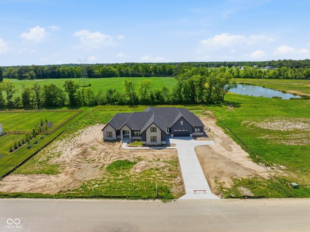 2786 S Kings Way, New Palestine, IN 46163