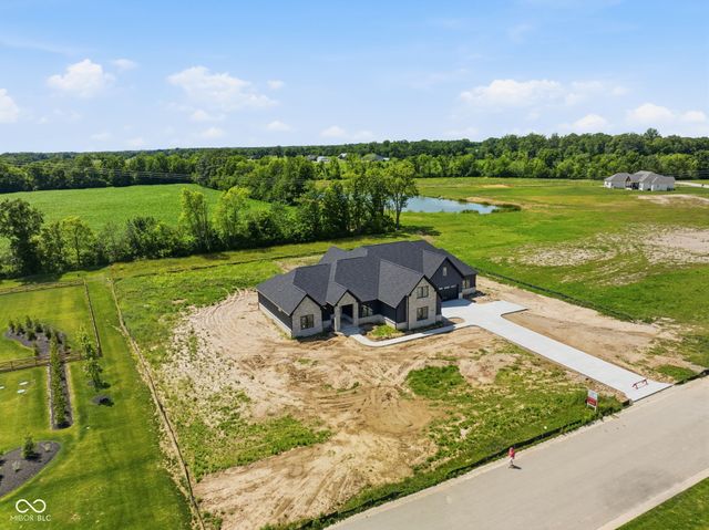 2786 S Kings Way, New Palestine, IN 46163