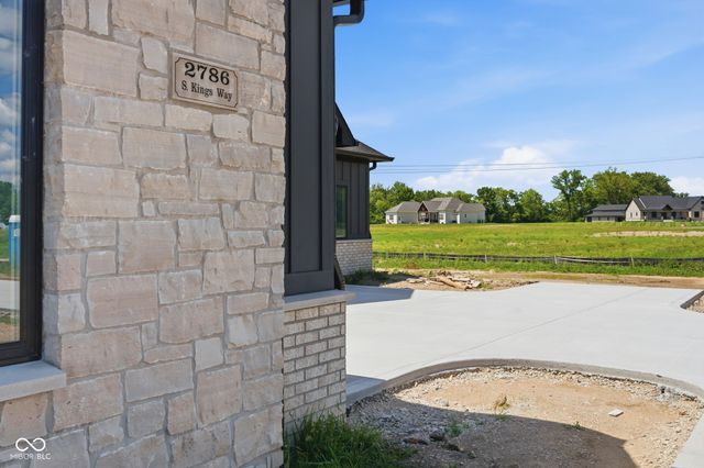 2786 S Kings Way, New Palestine, IN 46163