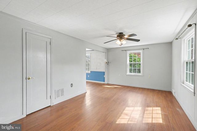 335 RUMSON DR, Harrisburg, PA 17104