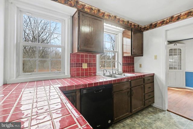 335 RUMSON DR, Harrisburg, PA 17104