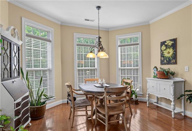 2549 Innisfail Lane, Clemmons, NC 27012