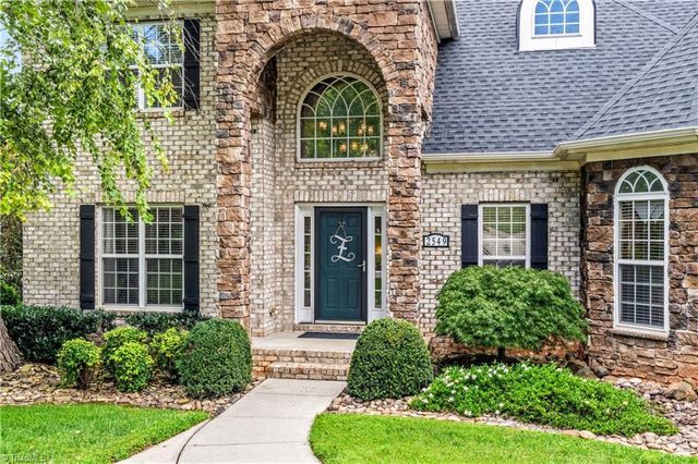 2549 Innisfail Lane, Clemmons, NC 27012