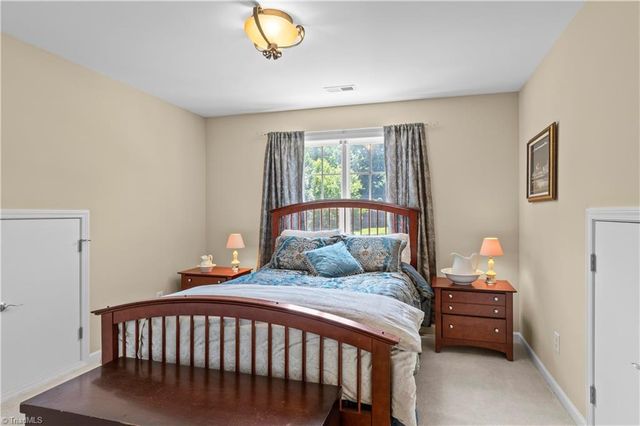 2549 Innisfail Lane, Clemmons, NC 27012