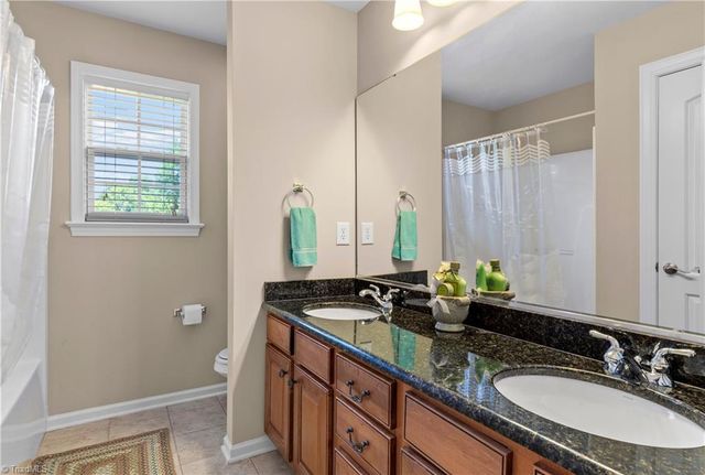 2549 Innisfail Lane, Clemmons, NC 27012