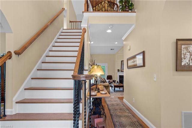 2549 Innisfail Lane, Clemmons, NC 27012