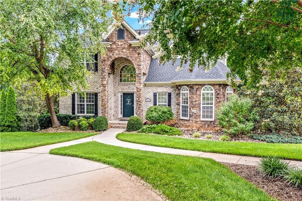 2549 Innisfail Lane, Clemmons, NC 27012
