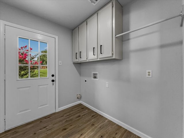 136 SW RAND Drive, Burleson, TX 76028