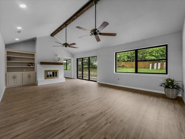 136 SW RAND Drive, Burleson, TX 76028
