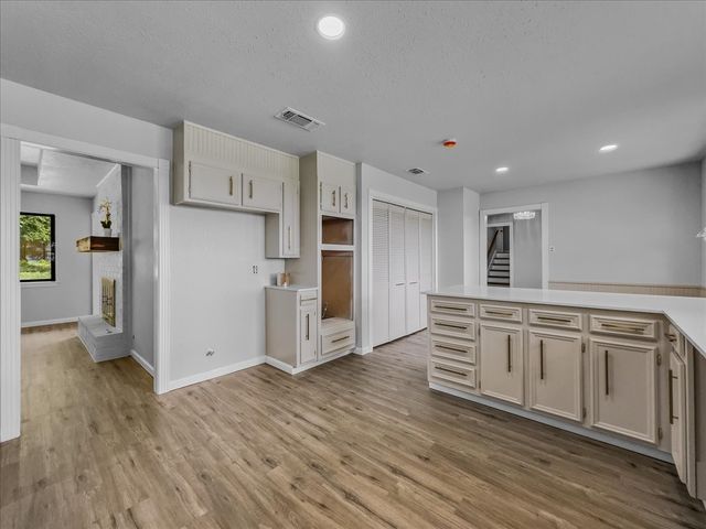 136 SW RAND Drive, Burleson, TX 76028