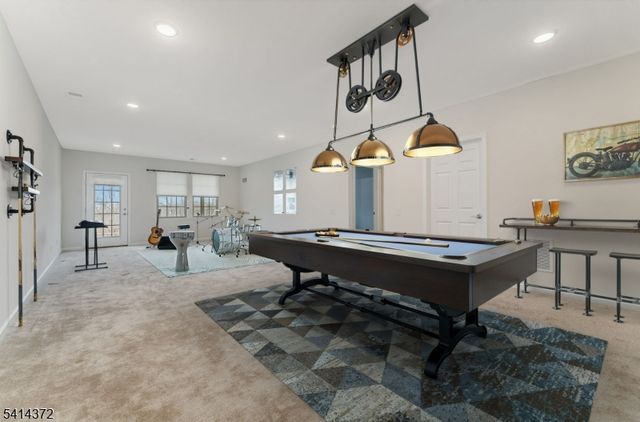 39 Redmon Road, Raritan Twp., NJ 08822
