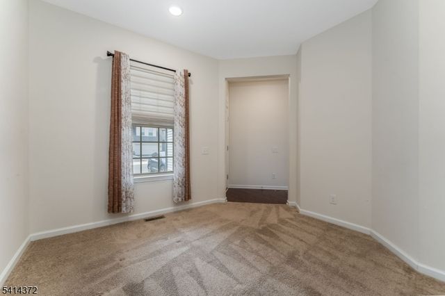 39 Redmon Road, Raritan Twp., NJ 08822