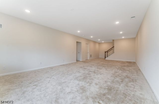 39 Redmon Road, Raritan Twp., NJ 08822