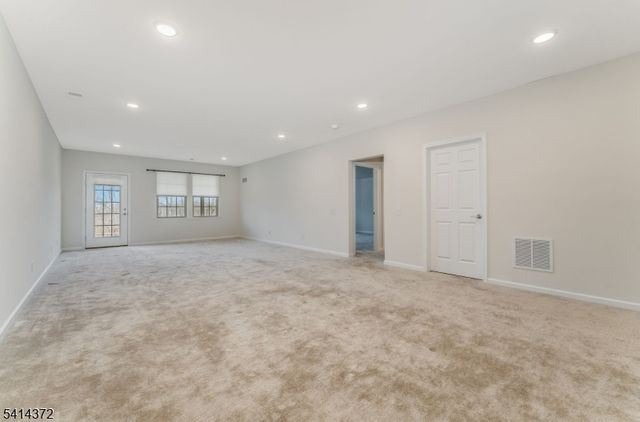 39 Redmon Road, Raritan Twp., NJ 08822