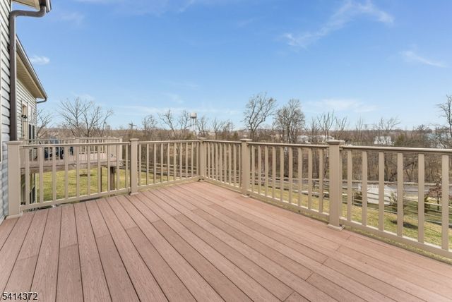 39 Redmon Road, Raritan Twp., NJ 08822