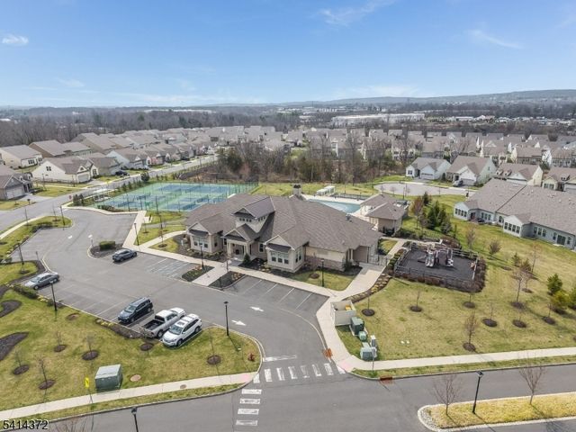 39 Redmon Road, Raritan Twp., NJ 08822