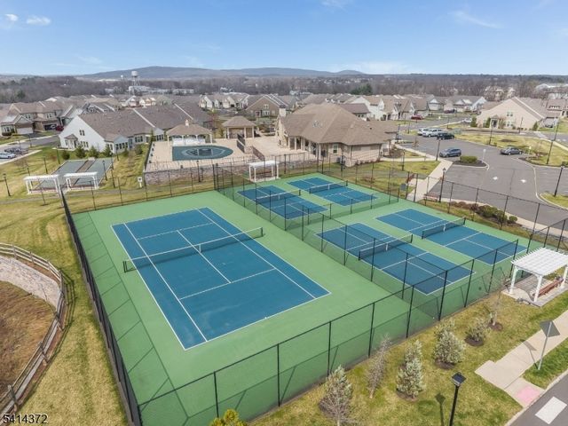 39 Redmon Road, Raritan Twp., NJ 08822