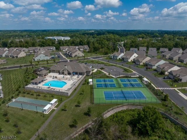 39 Redmon Road, Raritan Twp., NJ 08822