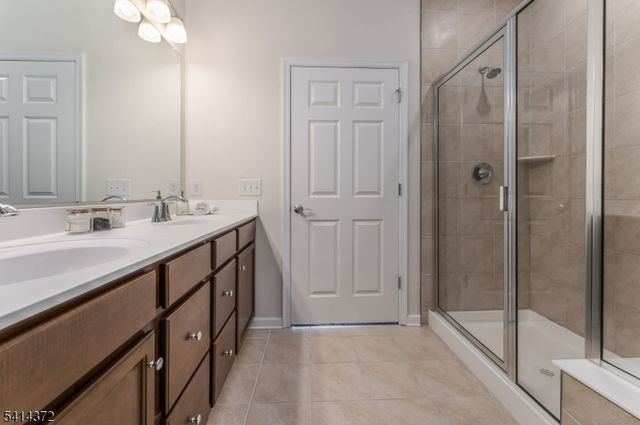 39 Redmon Road, Raritan Twp., NJ 08822