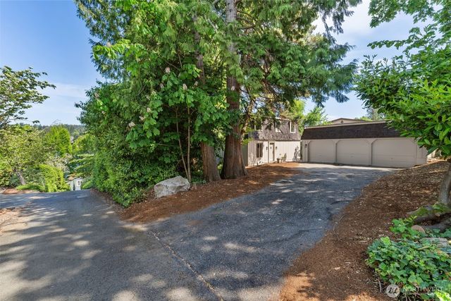 4442 95th Avenue NE, Bellevue, WA 98004