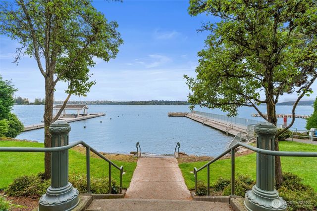 4442 95th Avenue NE, Bellevue, WA 98004