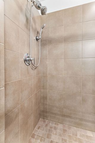 1510 Demonbreun St Apt 702, Nashville, TN 37203