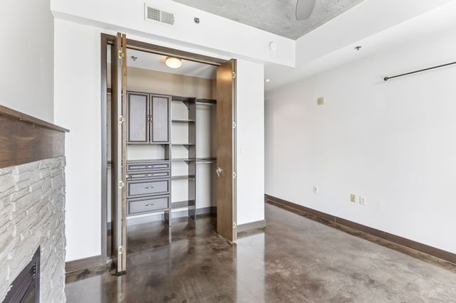 1510 Demonbreun St Apt 702, Nashville, TN 37203