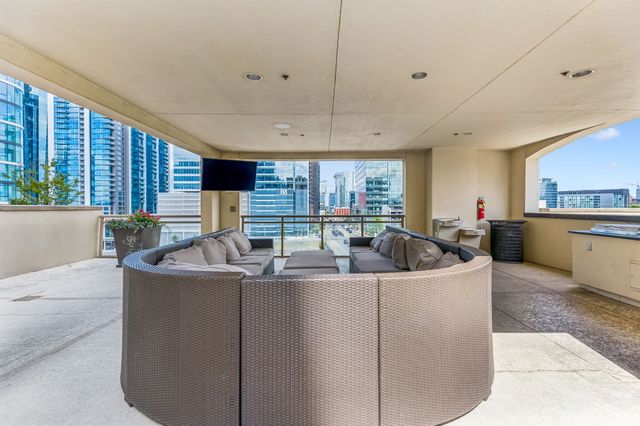 1510 Demonbreun St Apt 702, Nashville, TN 37203