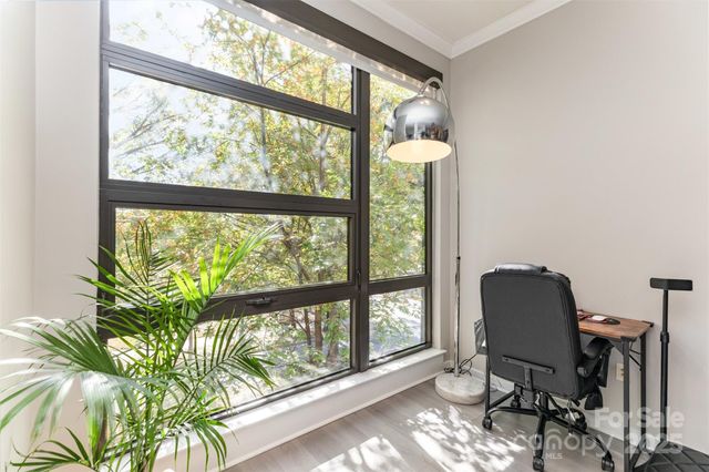 525 E 6th Street 212, Charlotte, NC 28202