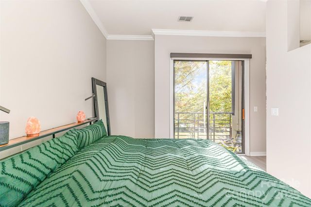 525 E 6th Street 212, Charlotte, NC 28202