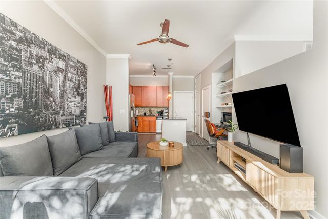 525 E 6th Street 212, Charlotte, NC 28202