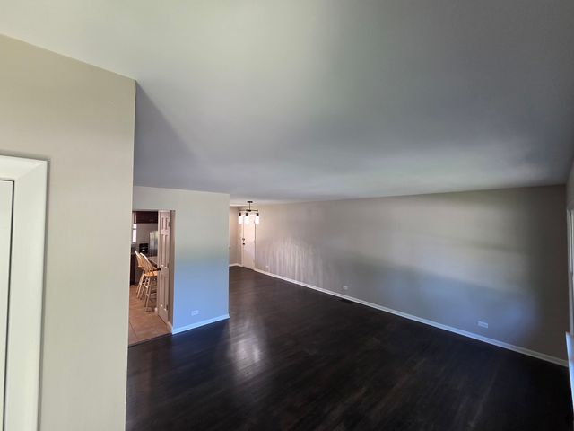 668 Lee Drive, Crystal Lake, IL 60014