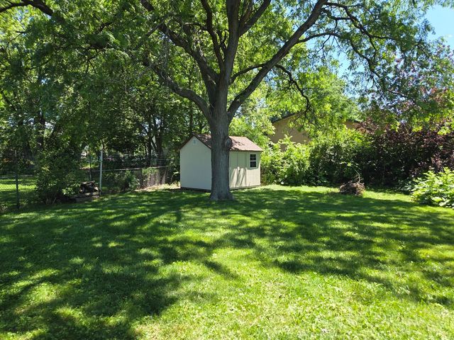 668 Lee Drive, Crystal Lake, IL 60014