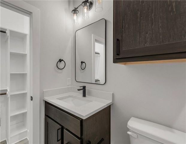 4042 Gunner Trail, College Station, TX 77845