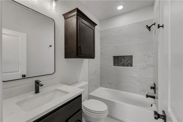 4042 Gunner Trail, College Station, TX 77845