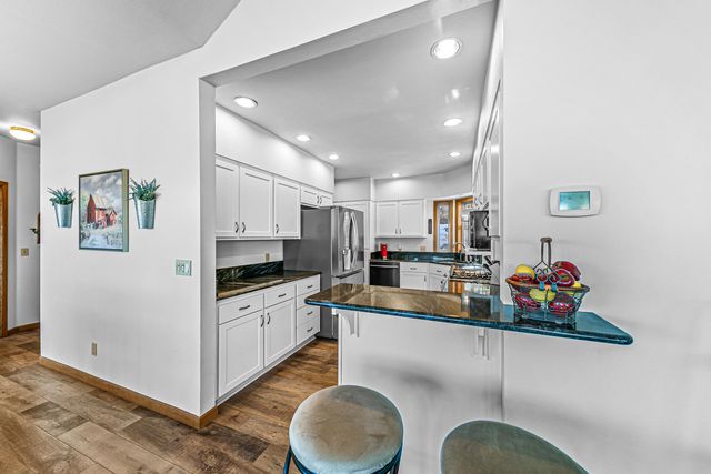 5227 Pioneer Road, Medford, OR 97501