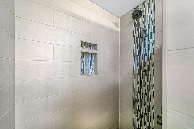 5227 Pioneer Road, Medford, OR 97501