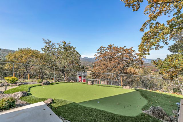 5227 Pioneer Road, Medford, OR 97501