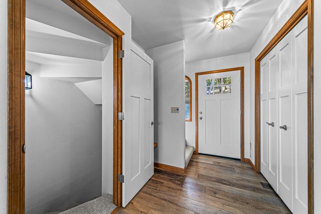 5227 Pioneer Road, Medford, OR 97501